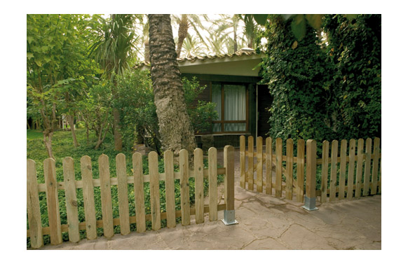 Puerta valla clasica madera rayada 80 x 100 cm 